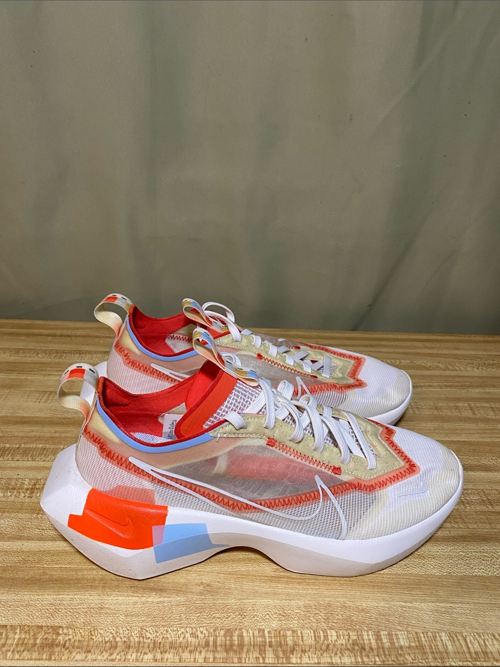 Nike Womens Vista Lite SE White Team Orange Running Training Shoes 8.5